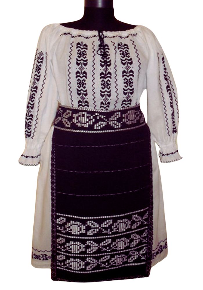 Costum Popular Aida