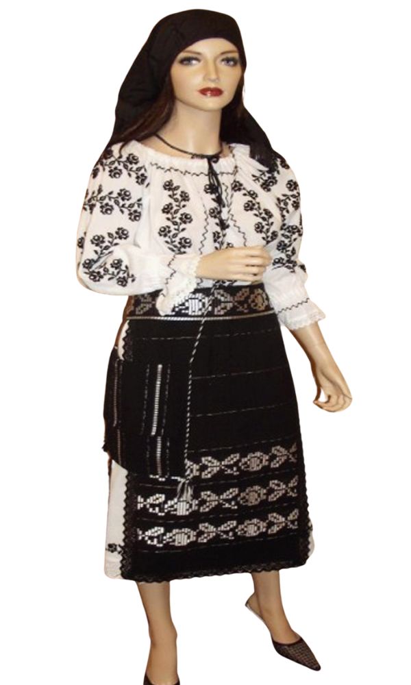 Costum Popular Femeie Lorena