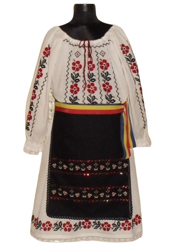 Costum Popular Daciana