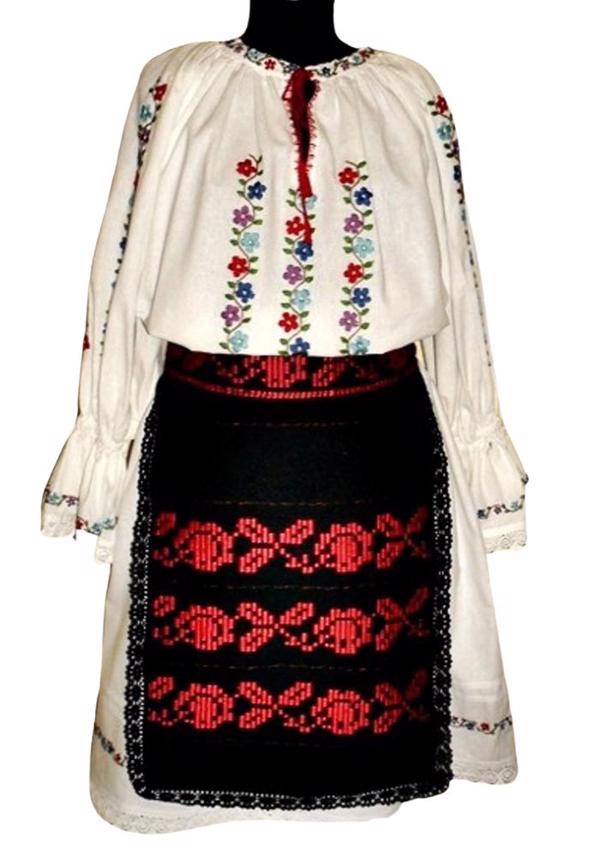 Costum Popular Dana