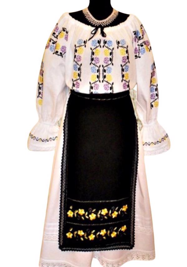 Costum Popular Dina