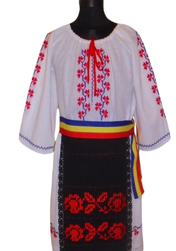 Costum Popular Liana