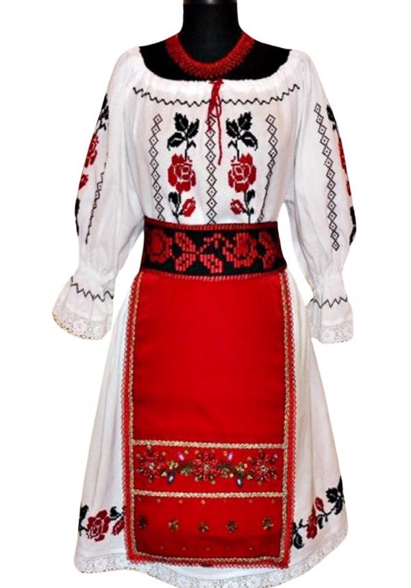Costum Popular Sanda
